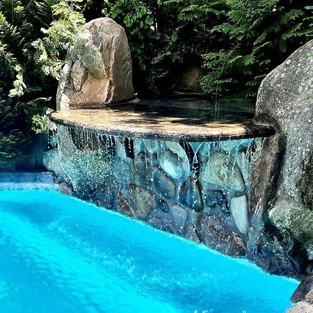 Villa Anna Luxury Lake Residence Shtarkelovo Gnezdo Ngoại thất bức ảnh