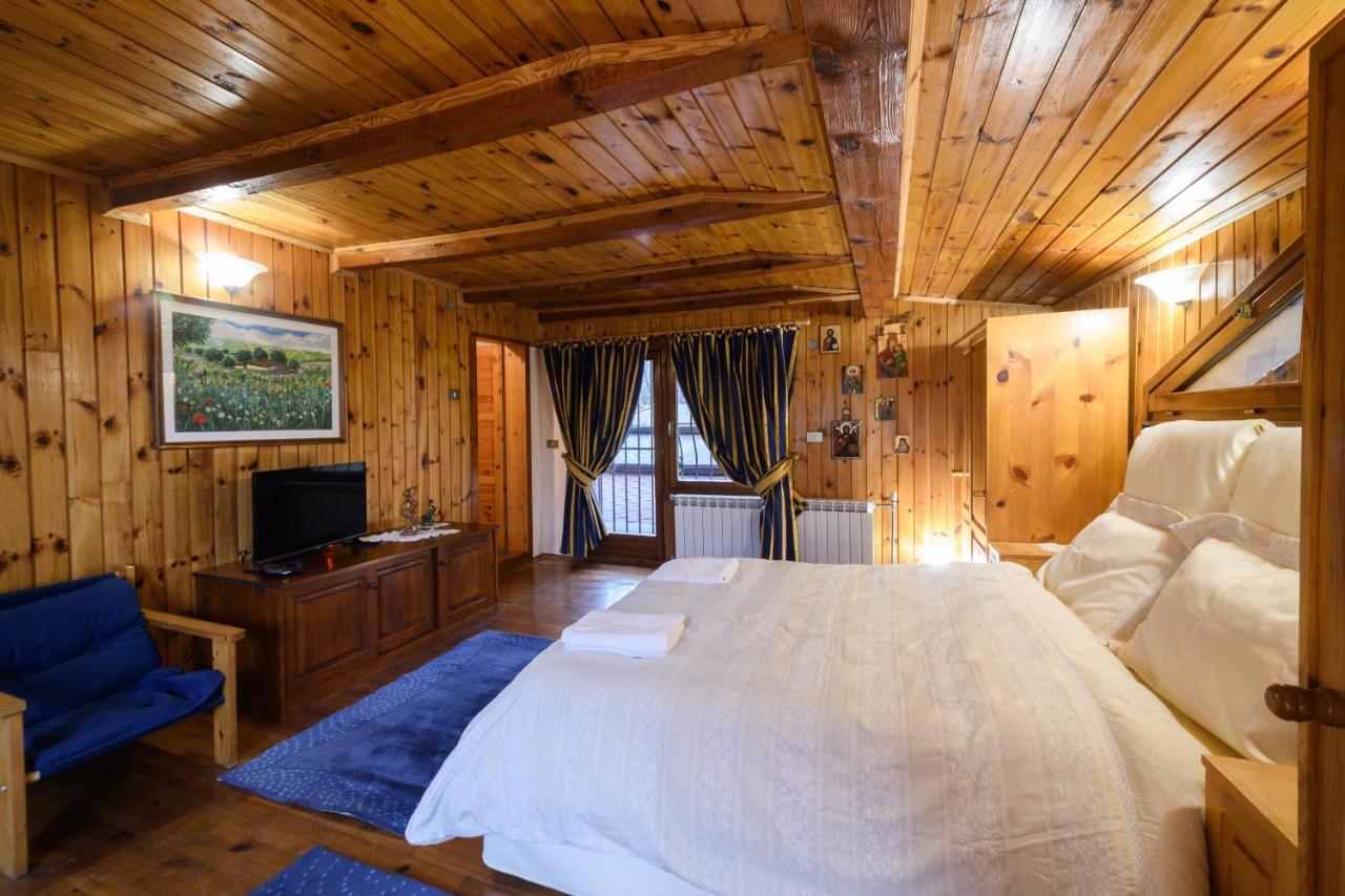 Villa Anna Luxury Lake Residence Shtarkelovo Gnezdo Ngoại thất bức ảnh