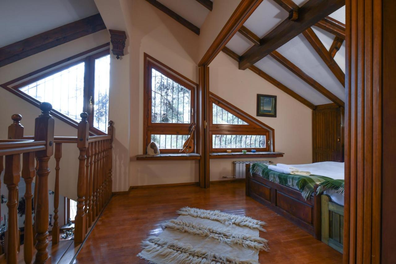Villa Anna Luxury Lake Residence Shtarkelovo Gnezdo Ngoại thất bức ảnh